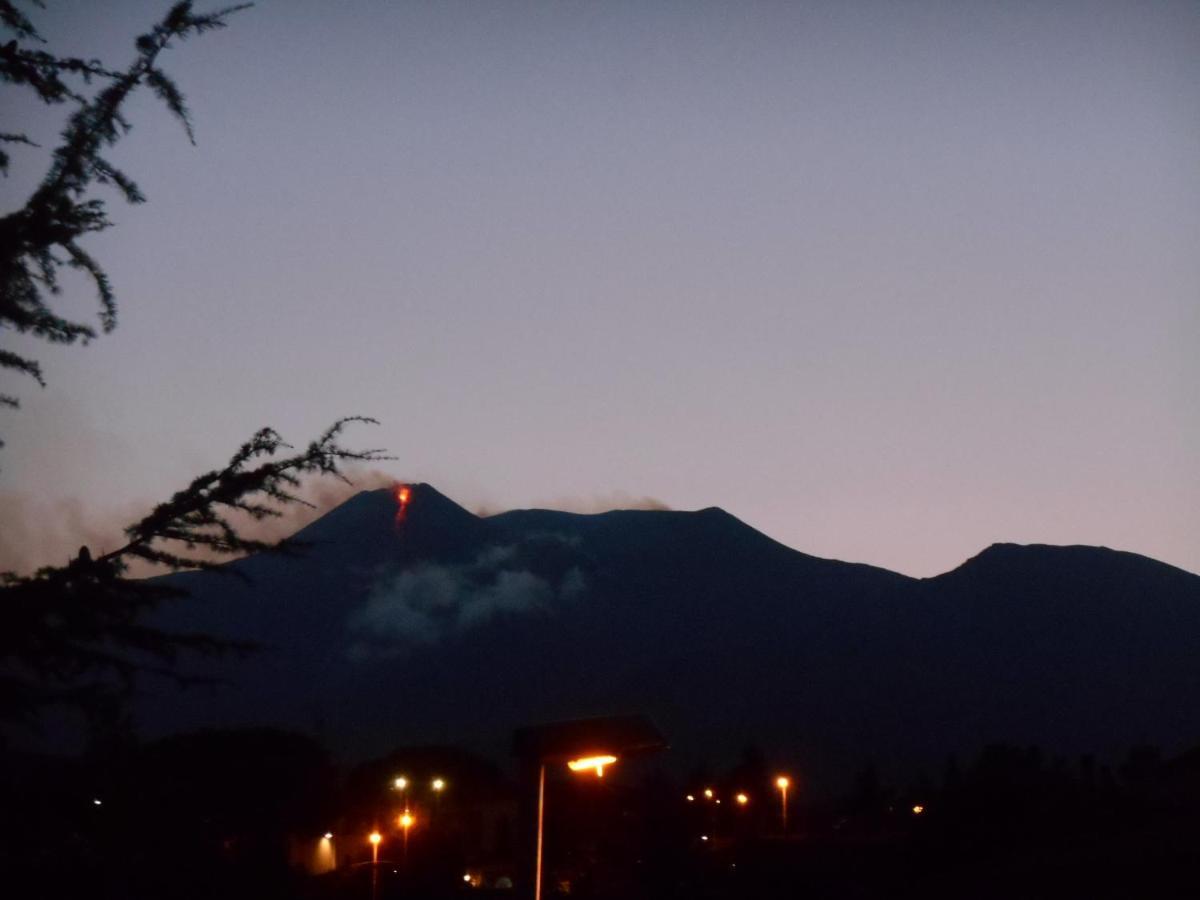 Al Villino Sunrise In Villa Con Piscina Ed Idromassaggio Sant'Alfio Bagian luar foto